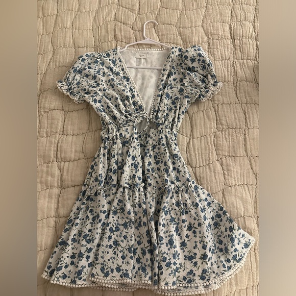 Blue floral short sleeve dress size small. Barely worn - Picture 1 of 5